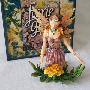 Faerie Glen Calendia Fairy with Wings 5 1/4" Figurine Munro FG840